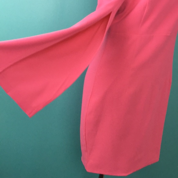 Bardot Stunning!off theshoulder fitted coral dress - Picture 3 of 7